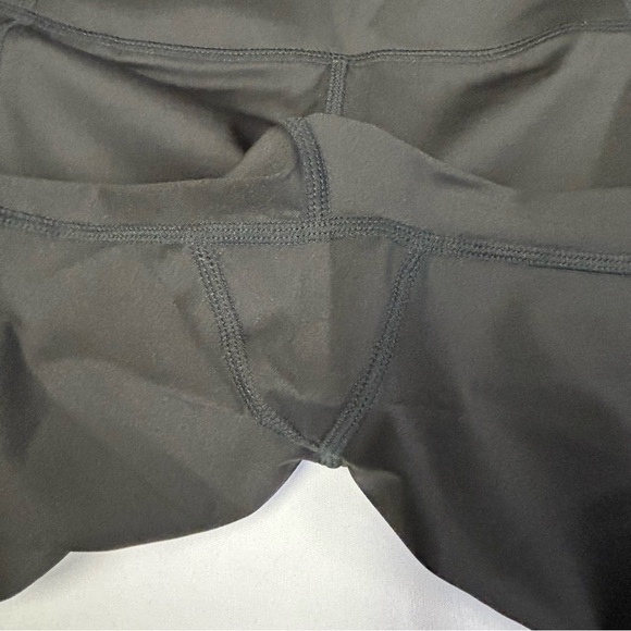 NWT Blooming Jelly Womens Athletic Shorts Sz S Pockets Stretch Biking Gym Black - Picture 7 of 14